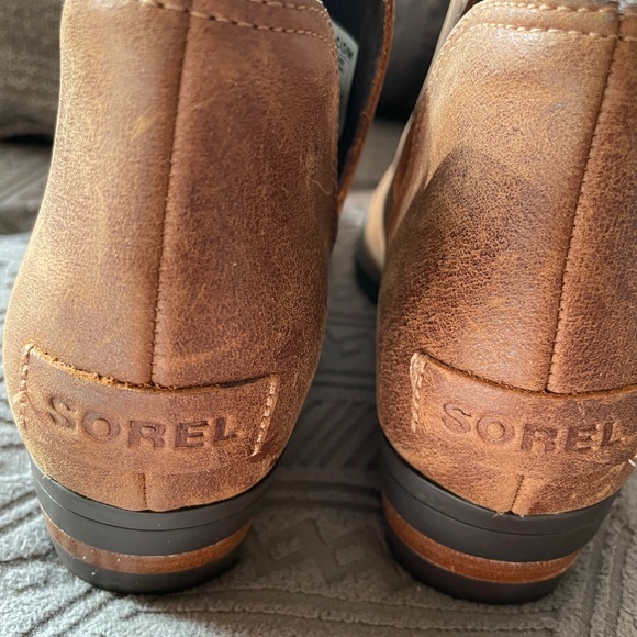 Sorel Lolla ll Cut Out Ankle Bootie - Picture 6 of 11